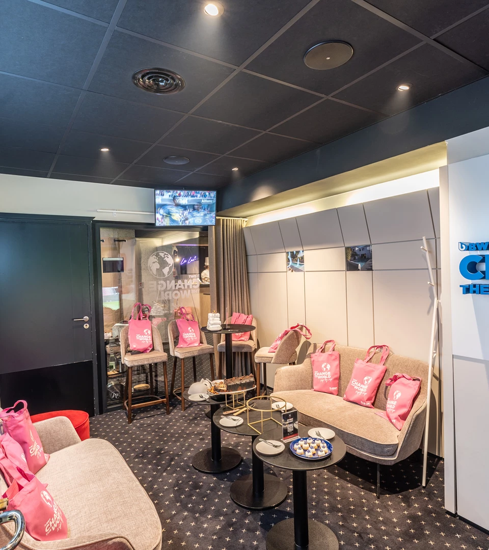 loge-business-premium-4